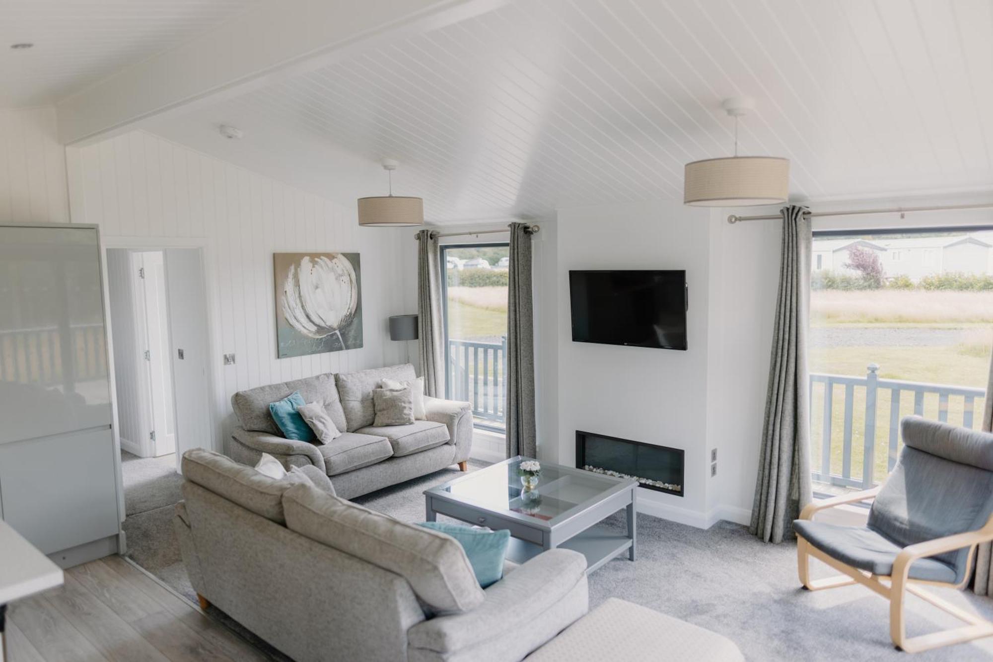 Linwater Caravan Park - Luxury Lodges And Static Caravans Near Edinburgh Newbridge  Екстер'єр фото