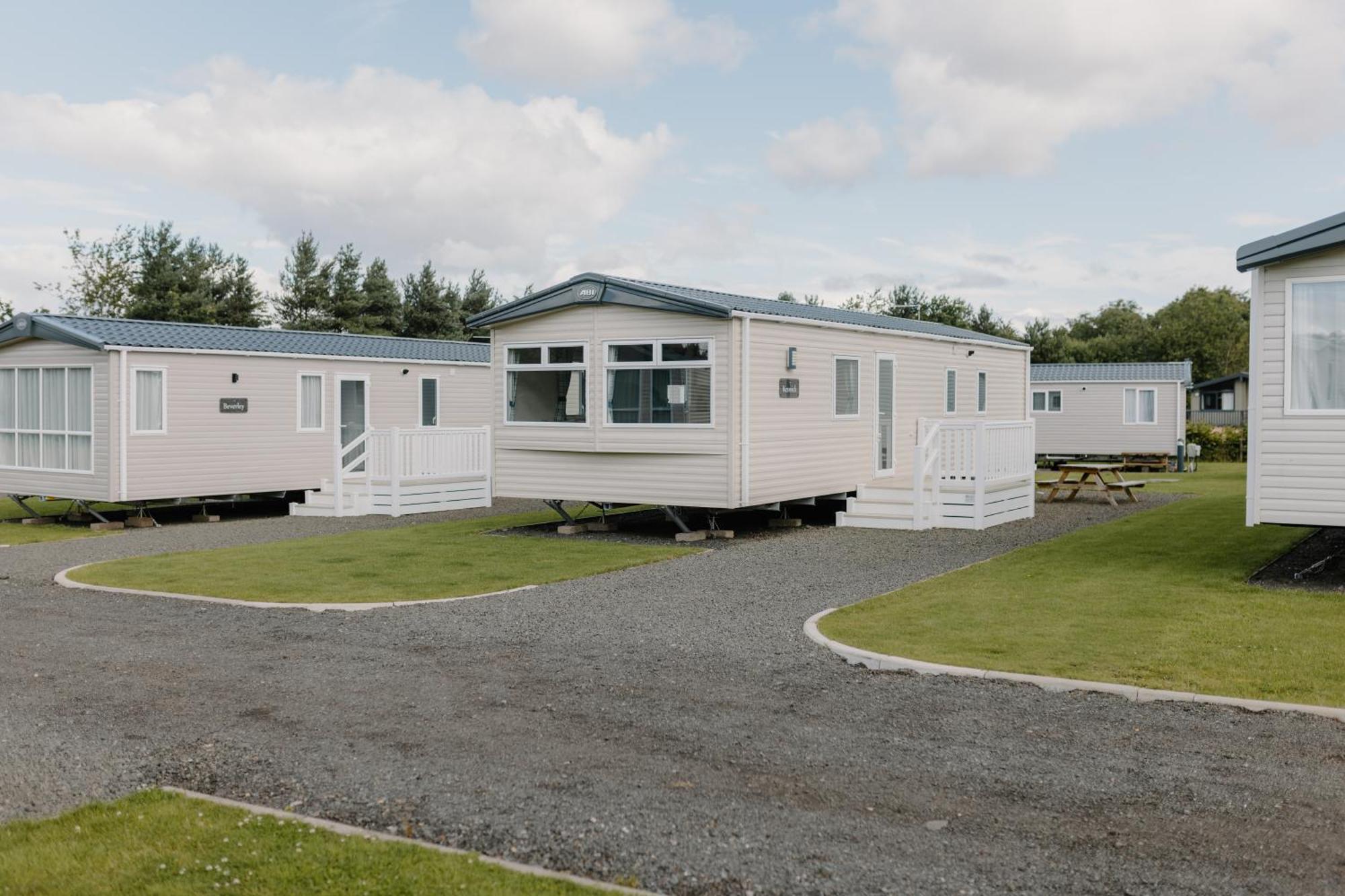 Linwater Caravan Park - Luxury Lodges And Static Caravans Near Edinburgh Newbridge  Екстер'єр фото