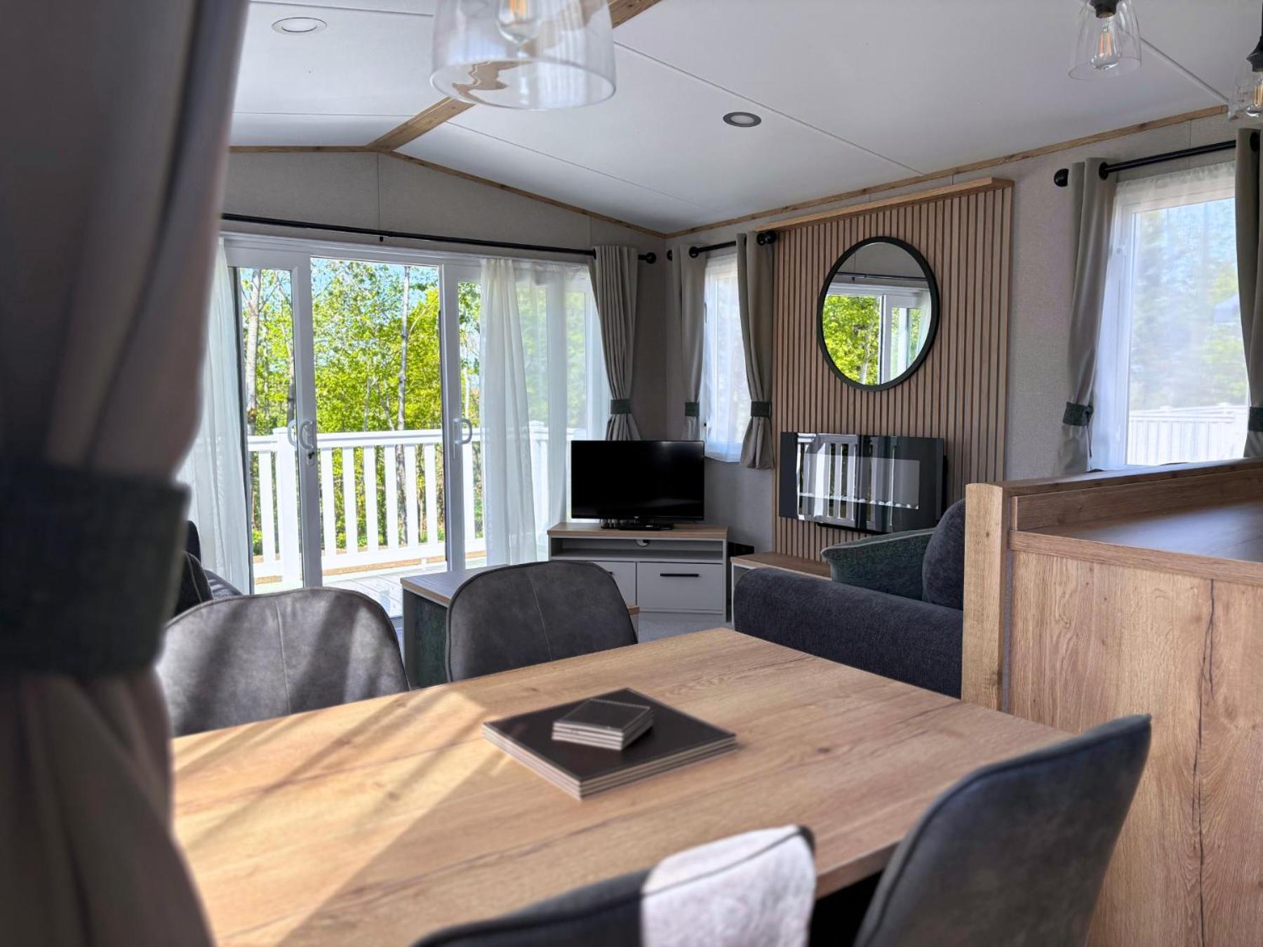 Linwater Caravan Park - Luxury Lodges And Static Caravans Near Edinburgh Newbridge  Екстер'єр фото