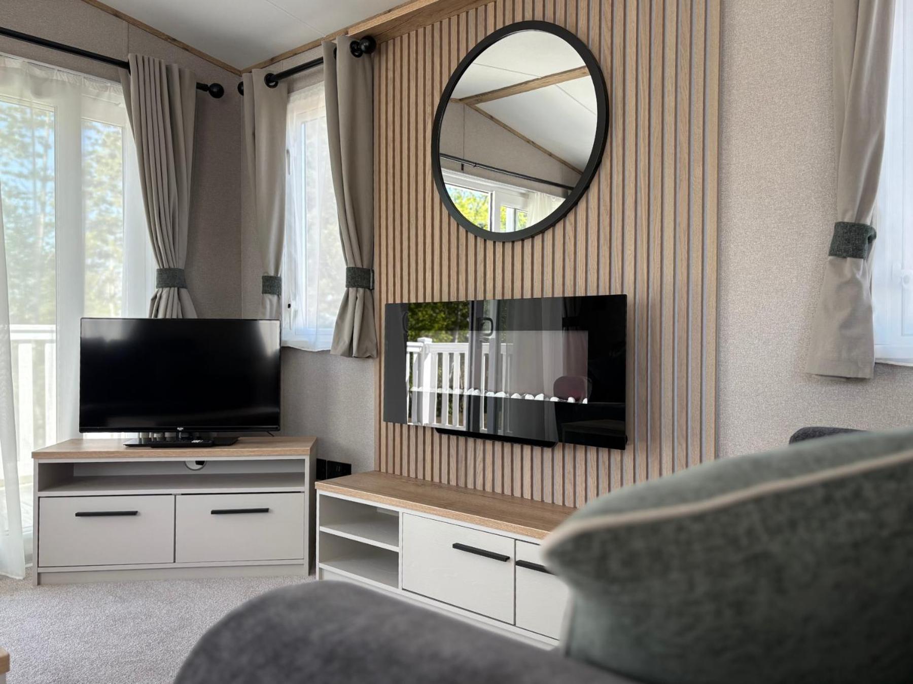 Linwater Caravan Park - Luxury Lodges And Static Caravans Near Edinburgh Newbridge  Екстер'єр фото