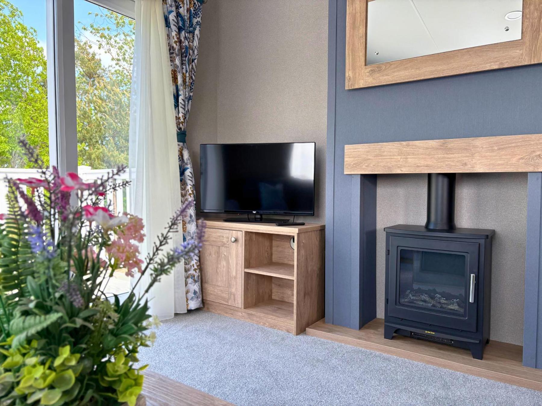 Linwater Caravan Park - Luxury Lodges And Static Caravans Near Edinburgh Newbridge  Екстер'єр фото